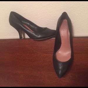 Vince Camuto perfect black pump