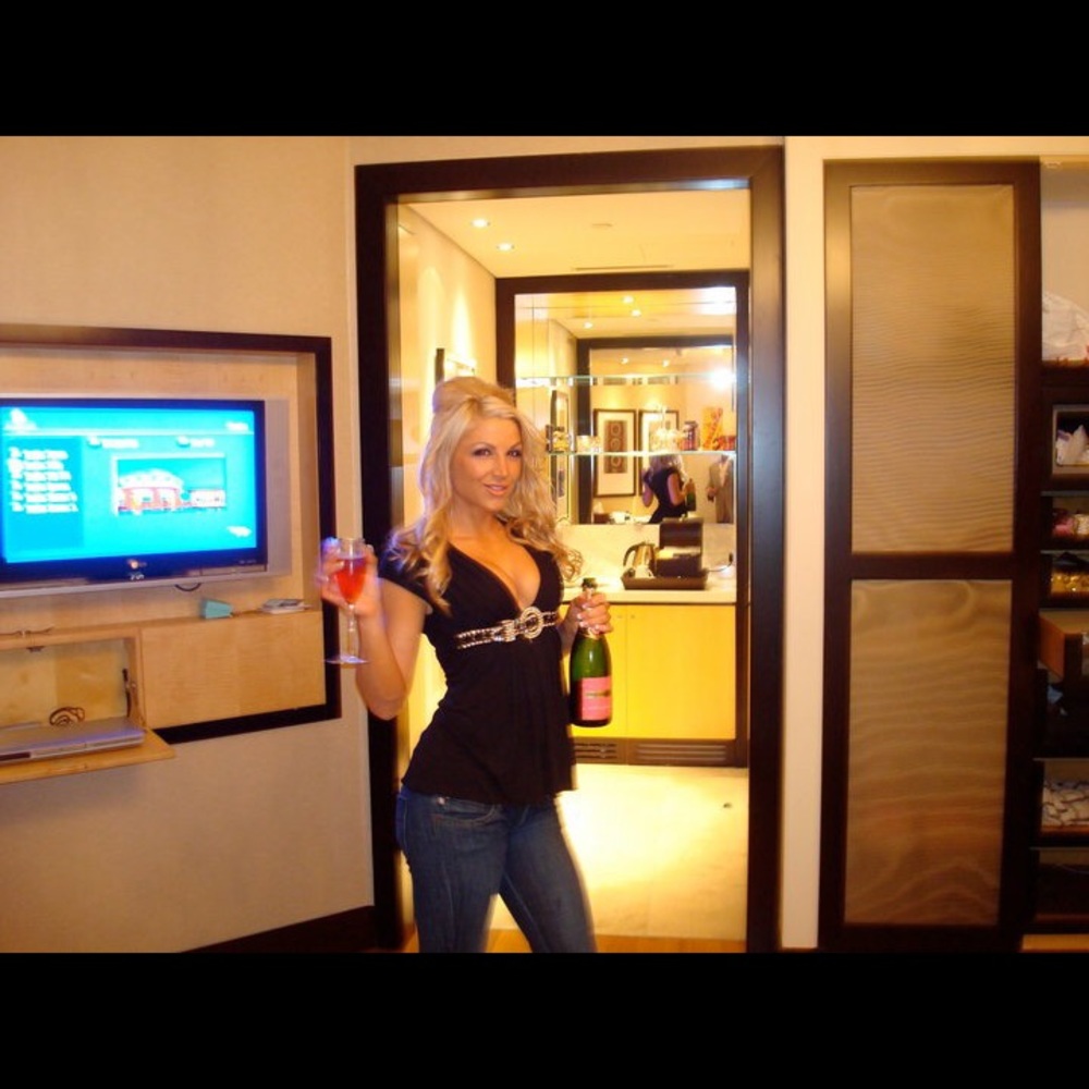 Small black Sky top  only worn a couple times