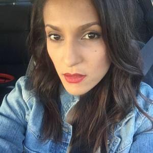 Meet your Posher, Raquel