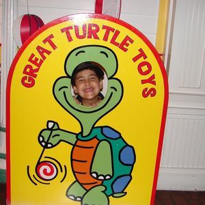 Meet your Posher, Faris