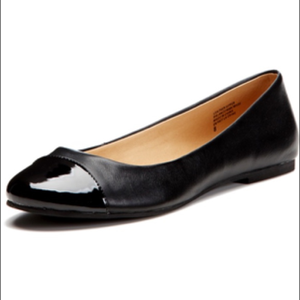 Seychelles Black Gala II Cap-Toe Flat, EUC size 10