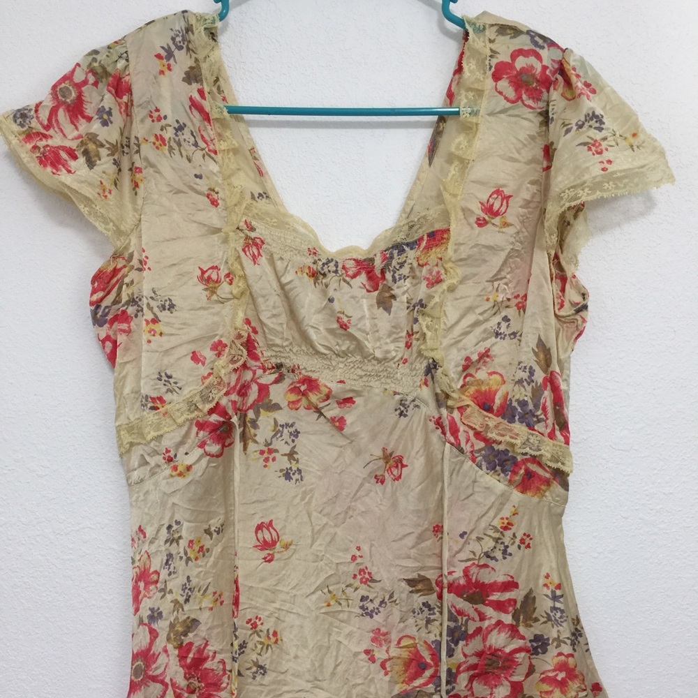Size 12 Silky floral print Free People blouse