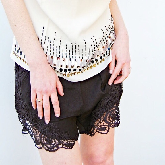 Muir Beach Beaded Ivory Top - Picture 4 of 8