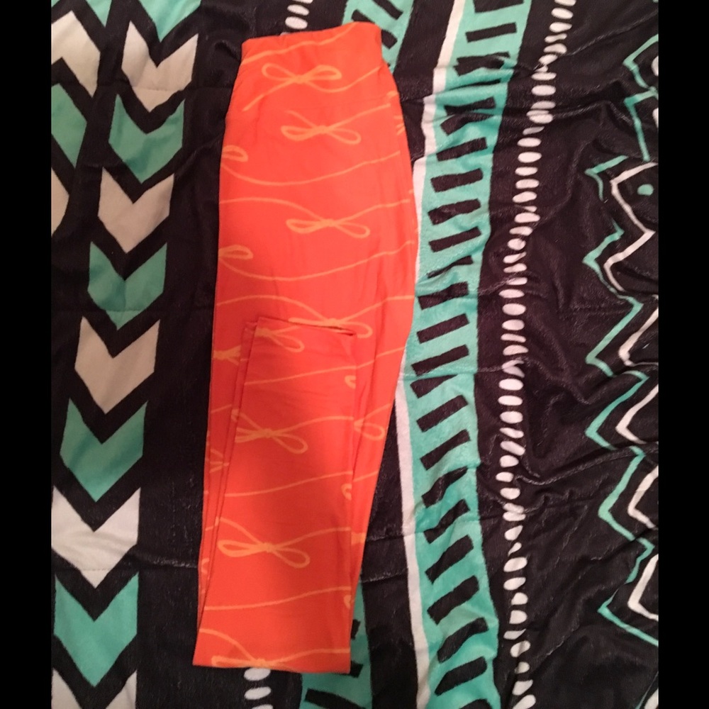 OS leggings SOLD
