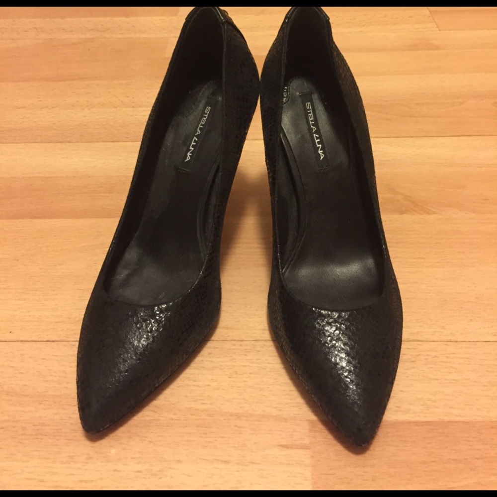 Stella Luna Snakeskin Gold Lace up Pumps