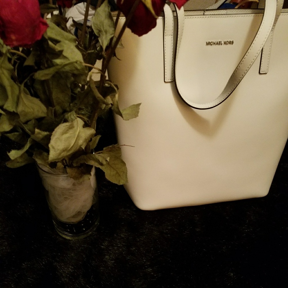Authentic Michael Kors Tote
