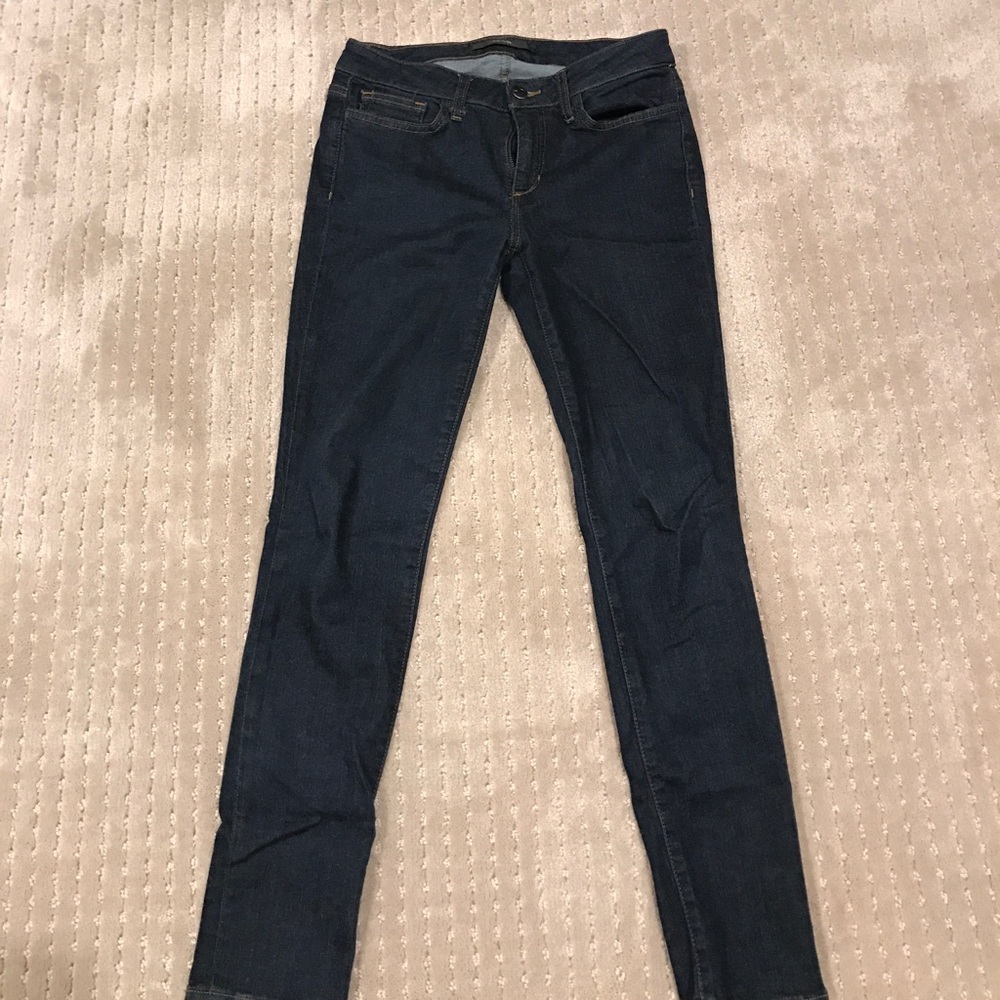 Joe's jeans skinny ankle fit.  Dark Denim. Size 27