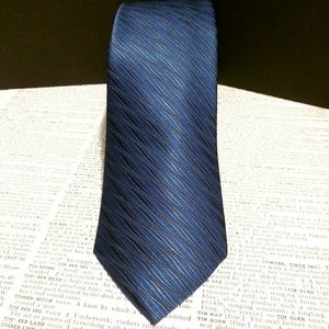 SOLD - Silk tie