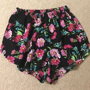 Floral pattern shorts