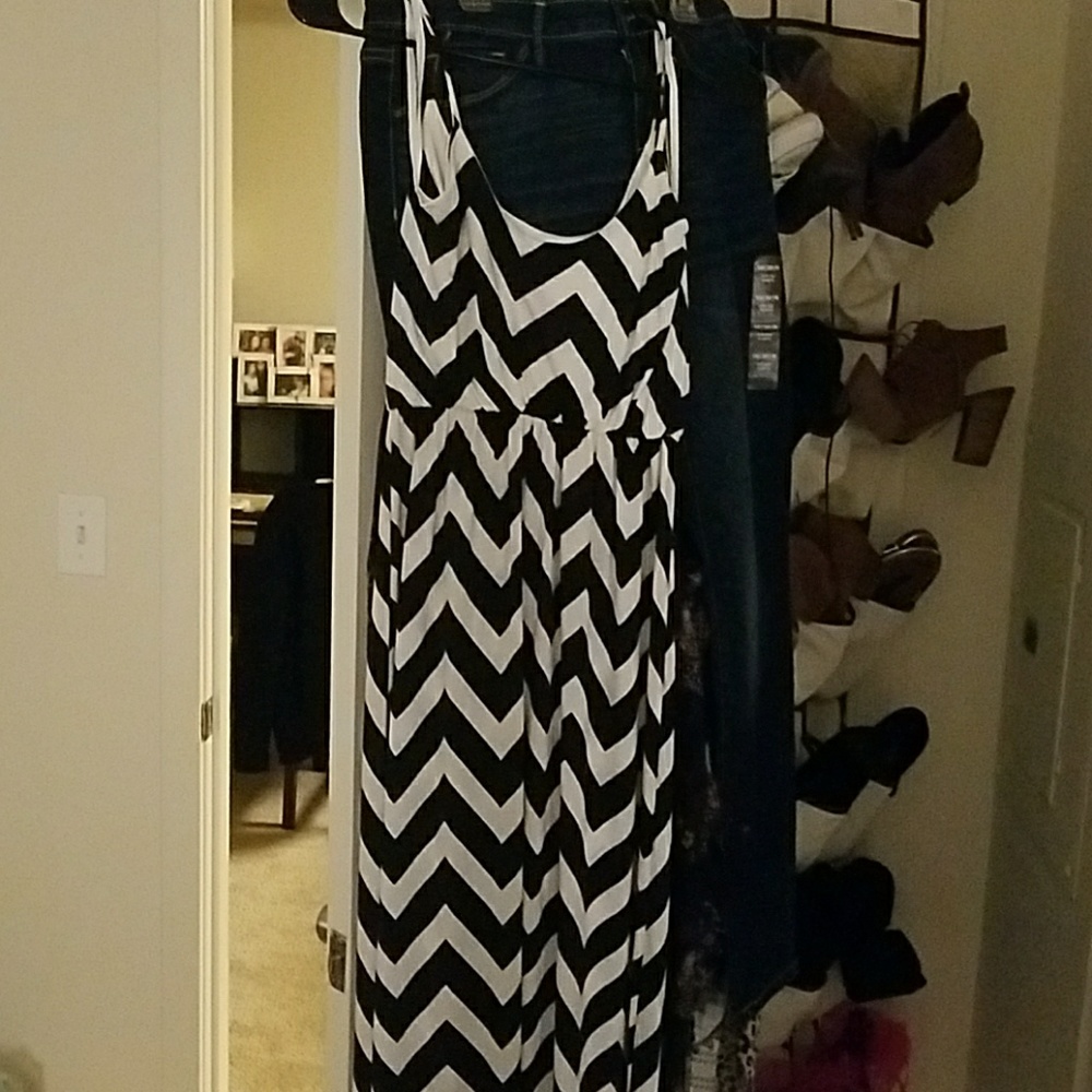 Maxi dress - Picture 1 of 2