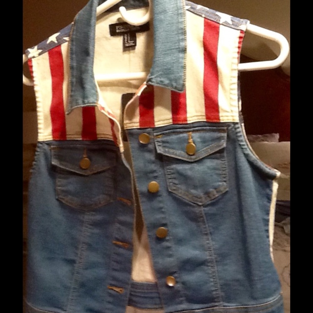 STARS AND STRIPES VEST