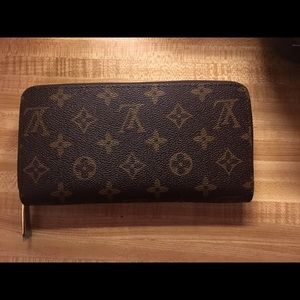 Inspire monogram wallet.