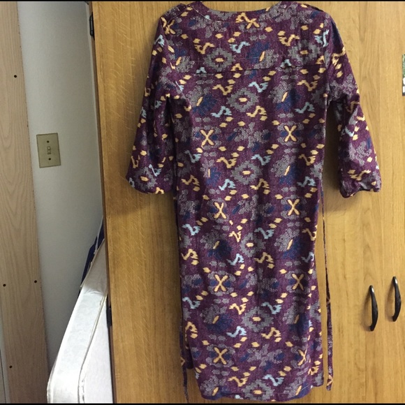 Dresses - Picture 2 of 4