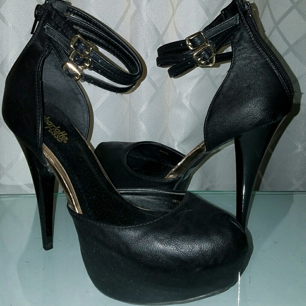 black pumps