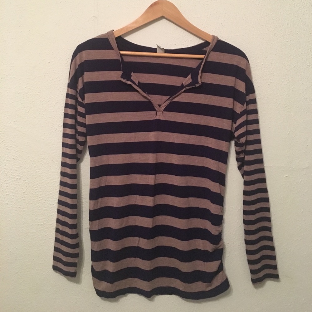 Old Navy long sleeve tshirt