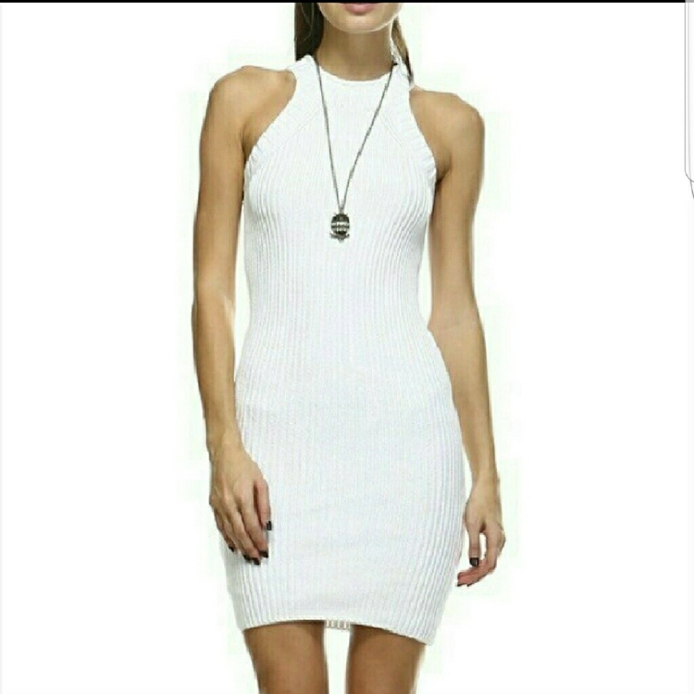 5πRATED SLEEVELESS "FIT ME" DRESS - Picture 2 of 4