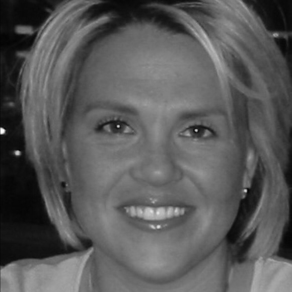 Meet your Posher, Anita - Picture 5 of 9