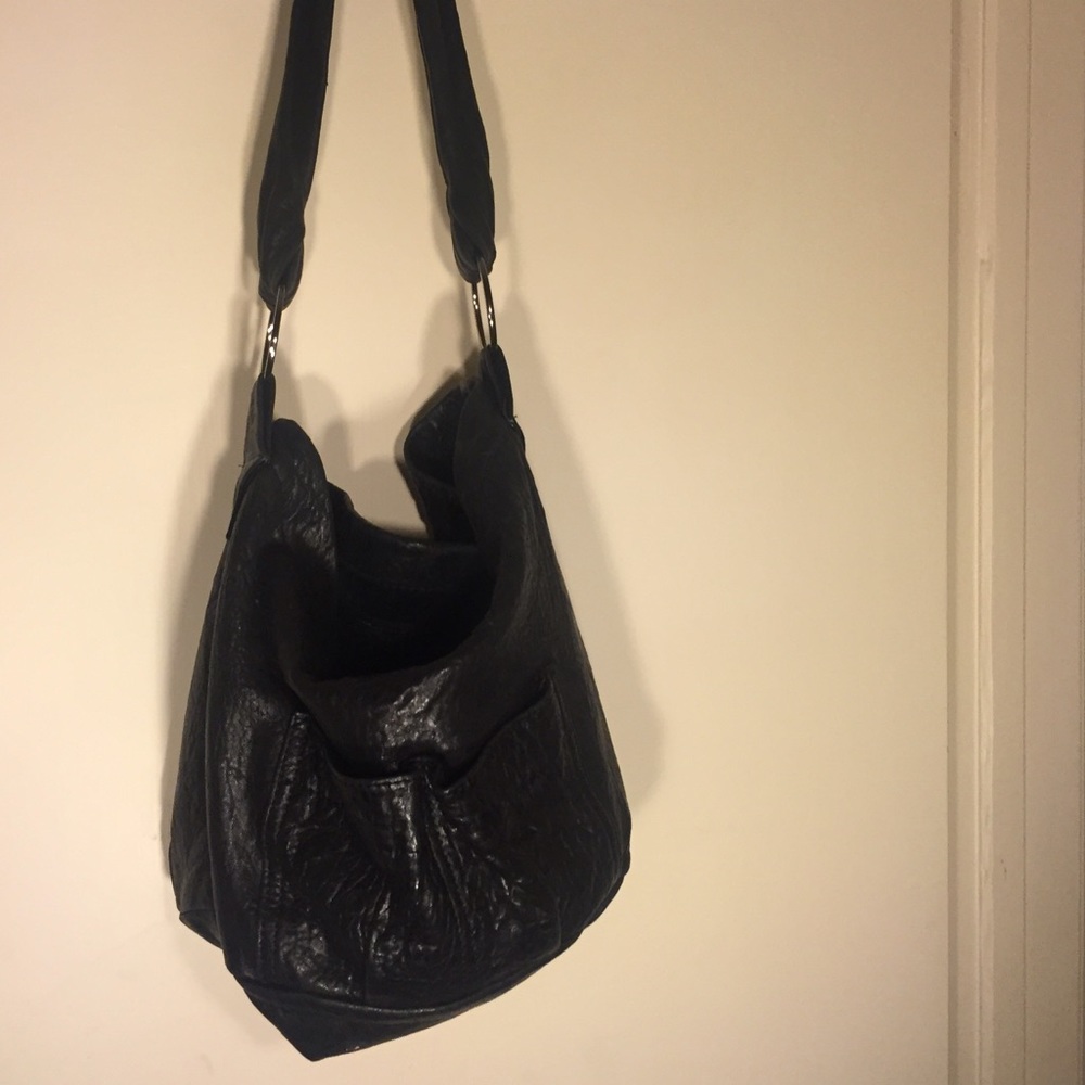 Tylie Malibu black leather Purse🖤