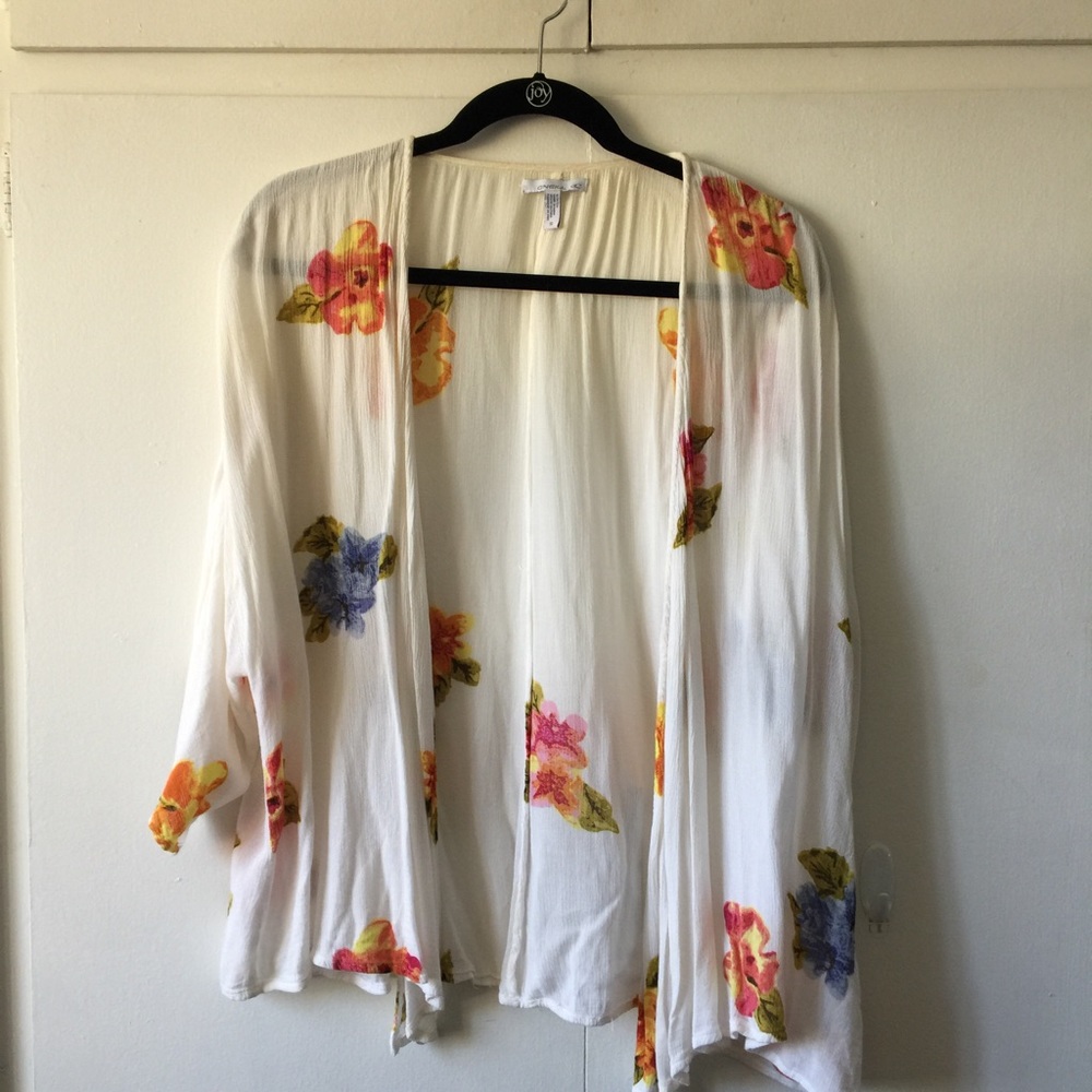 O'neill floral white kimono