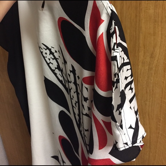 Dresses - Picture 4 of 5