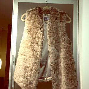 Tart Collection Kya Faux Fur Vest. Sz Small