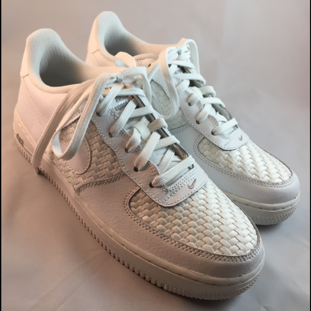 Nike Air Force 1 white basket weave leather size 8