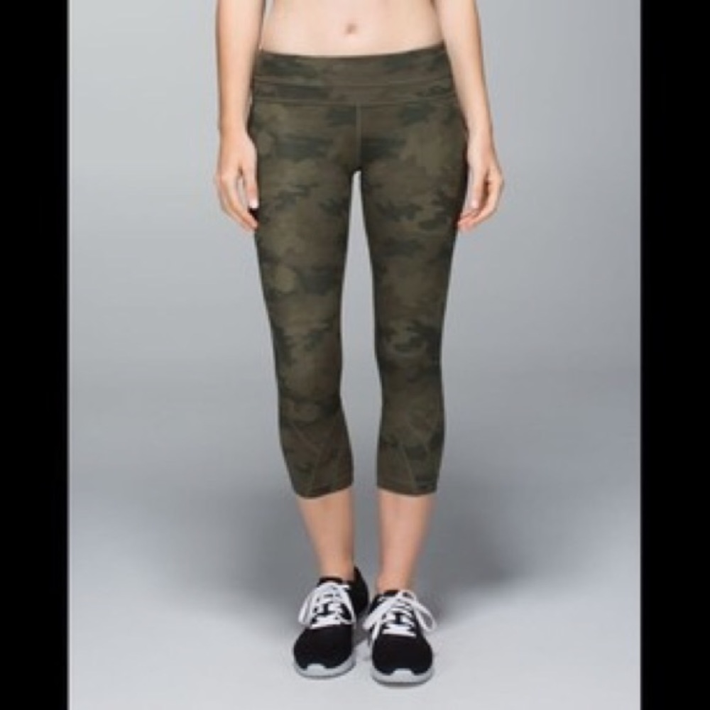 Lululemon Camo Crop Leggings