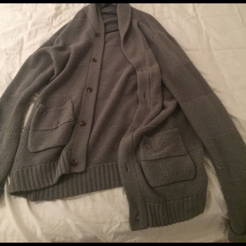 An RVCA mens Cardigan. Size Large.