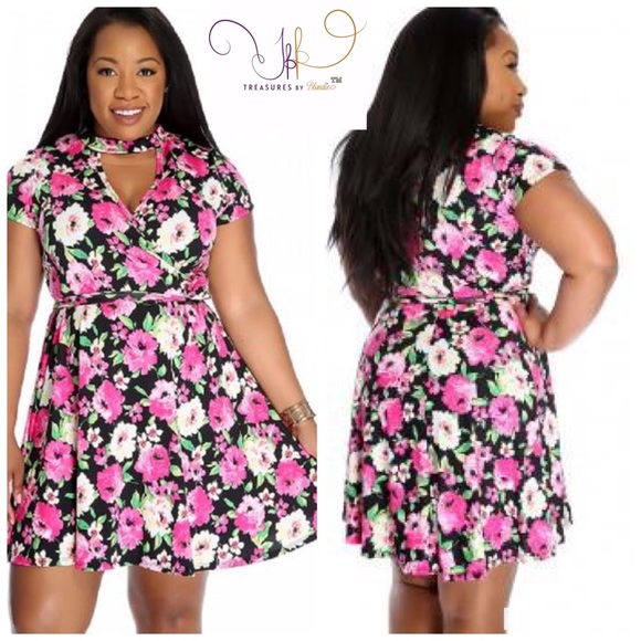 Quum Dresses & Skirts - ‼️SALE‼️🌸. Amazing beautiful floral Dress