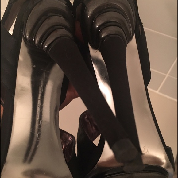 Heels - Picture 3 of 3