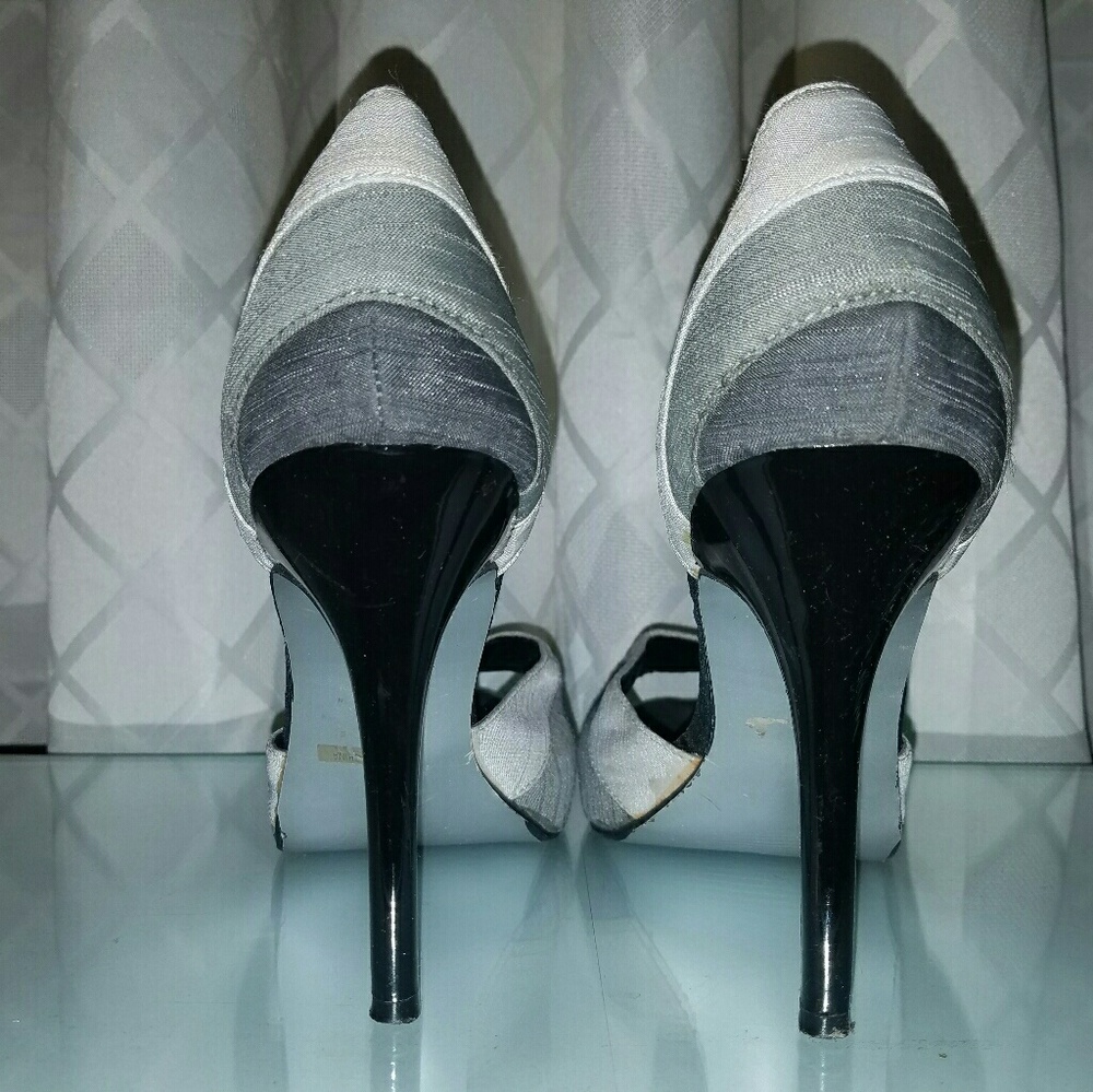 pumps - Picture 2 of 3
