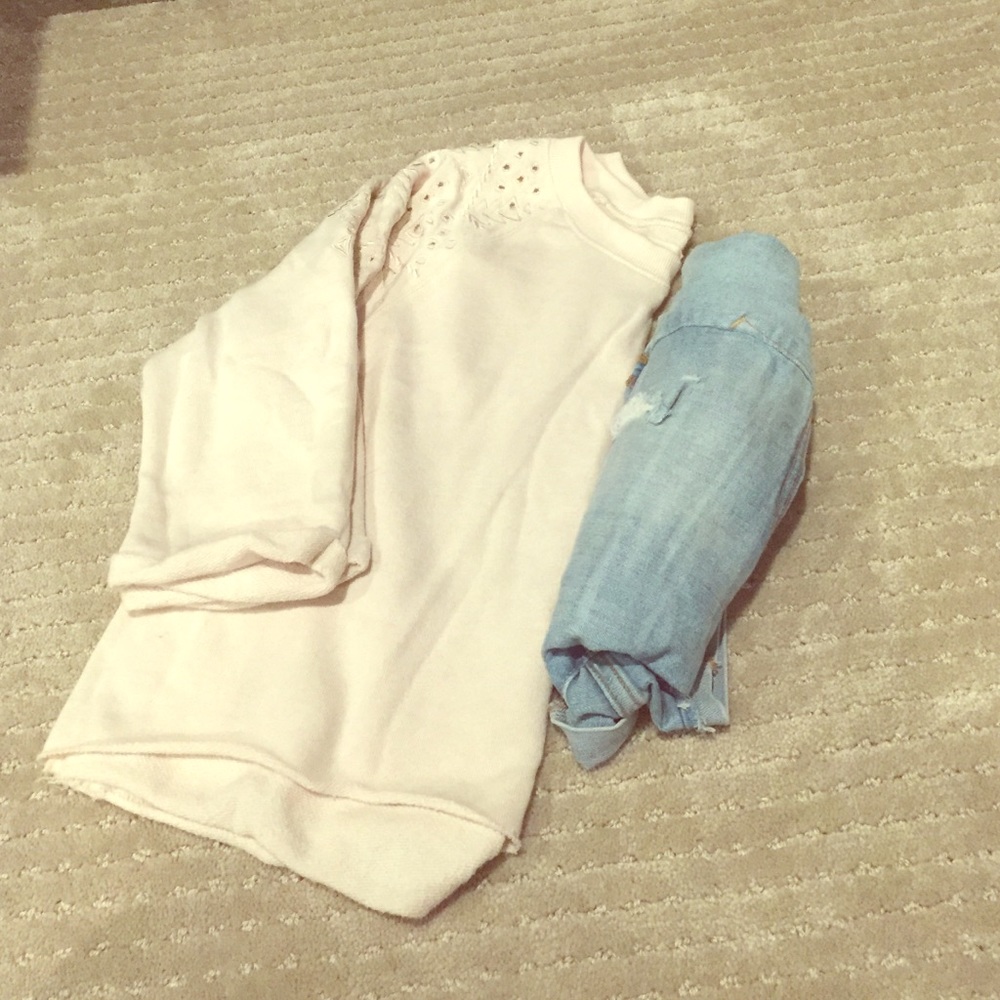 Billabong cream cropped sweater