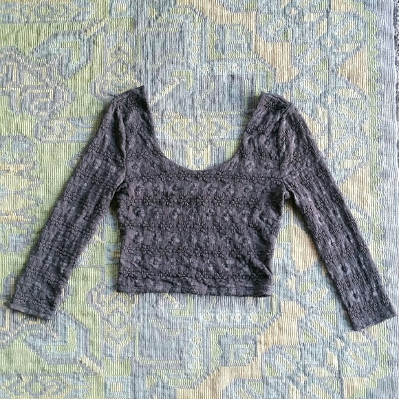 Urban Outfitters Gray Crop Top - Picture 1 of 2