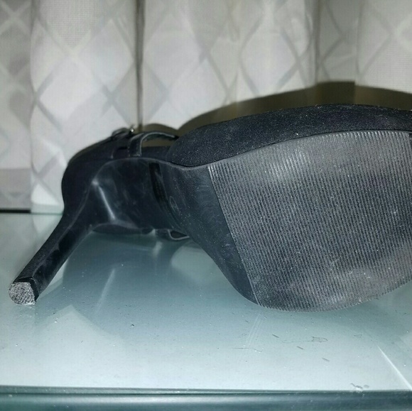 black pumps - Picture 6 of 6