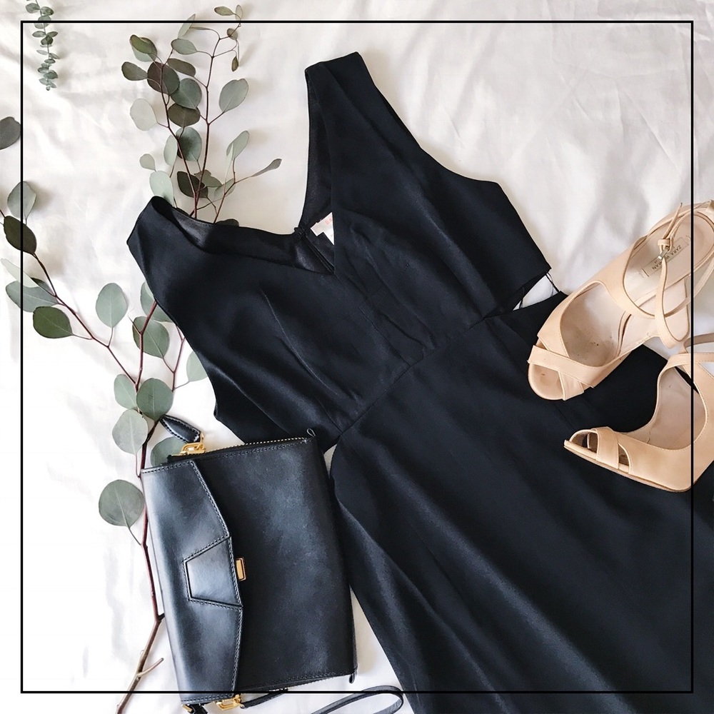 🌿Black Cutout Dress🌿 - Picture 2 of 7