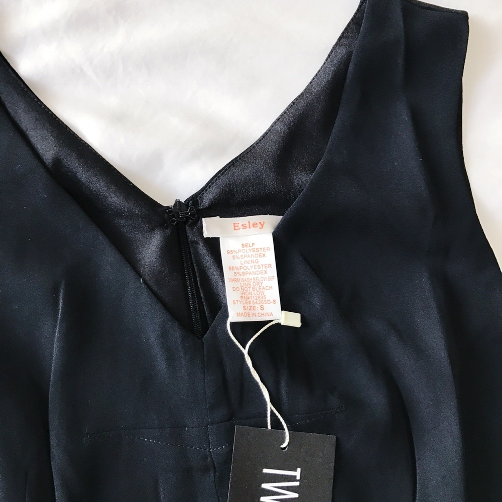 🌿Black Cutout Dress🌿 - Picture 4 of 7