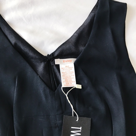 🌿Black Cutout Dress🌿 - Picture 4 of 7