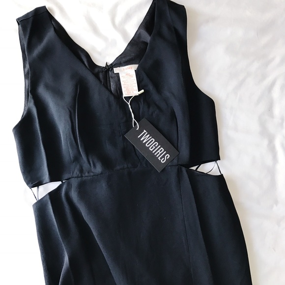 🌿Black Cutout Dress🌿 - Picture 6 of 7