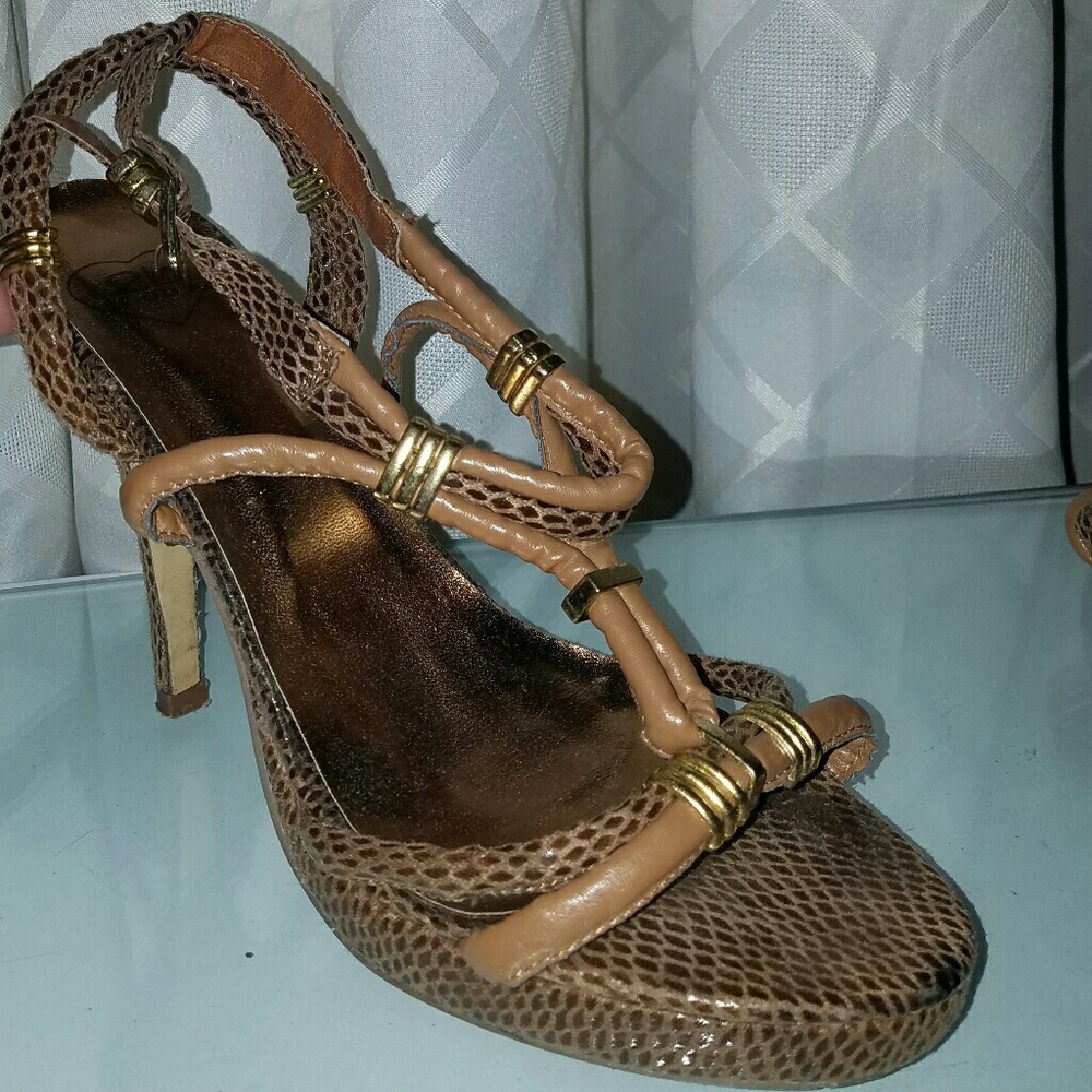 camel & gold stilletos