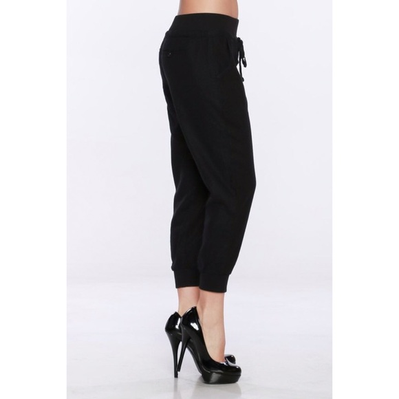 🌸🆕Leisure Linen Capris - Picture 2 of 7