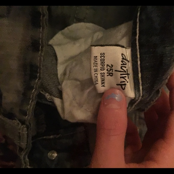 Skinny Daytrip Jeans - Picture 3 of 4