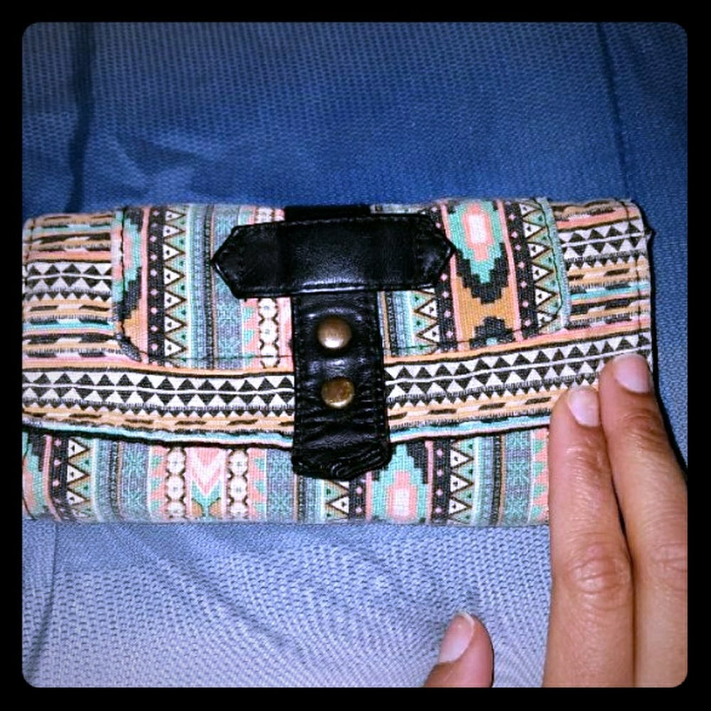 Cute azteck patterned wallet