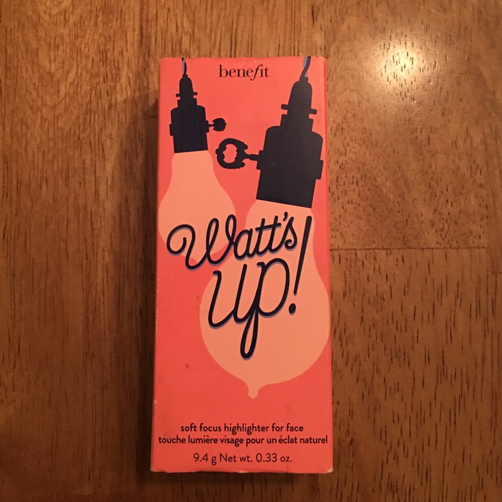 Benefit Cosmetics Highlighter