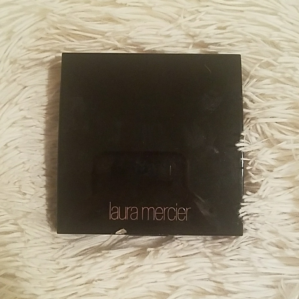 Laura mercier 01 highlight