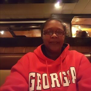 Meet your Posher, Yvette