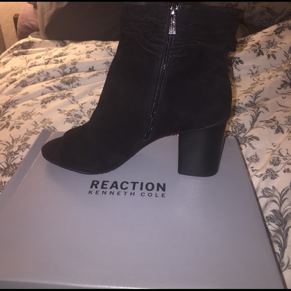 Brand new never used Kenneth Cole Reaction Booties