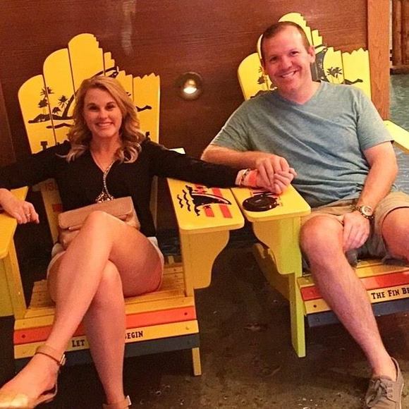 Meet your Posher, Laura - Picture 1 of 1