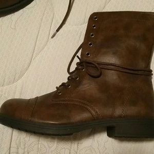 Brash Deejay lace up boots