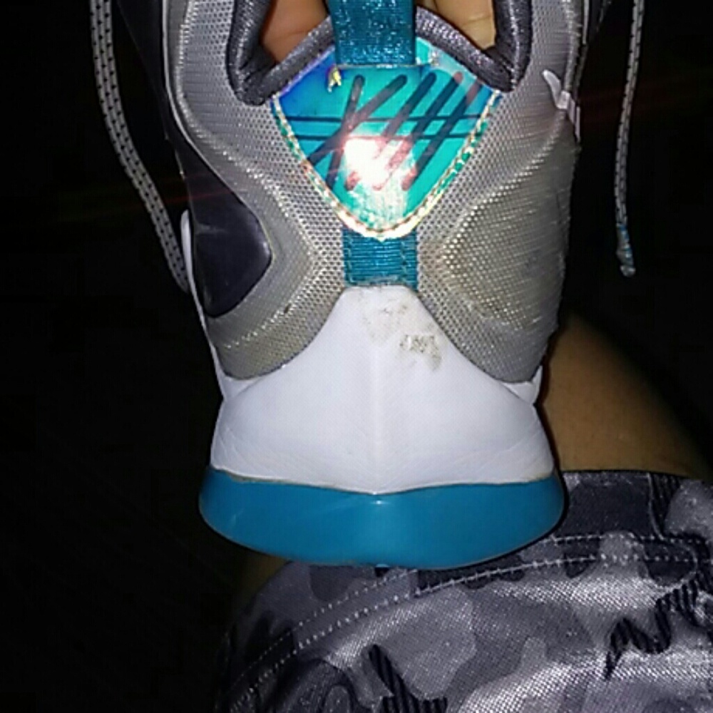 Lbj 13s - Picture 3 of 3