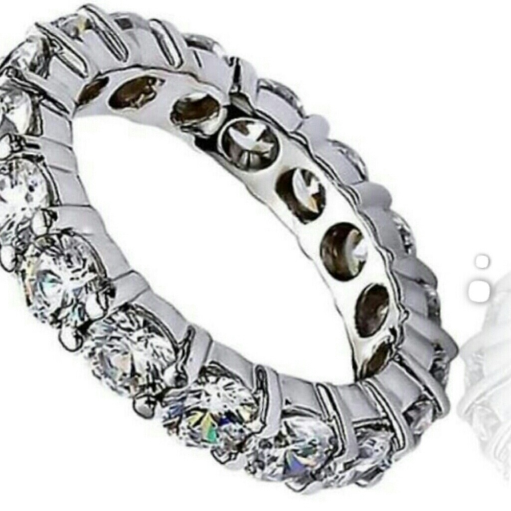 False diamond stretch ring